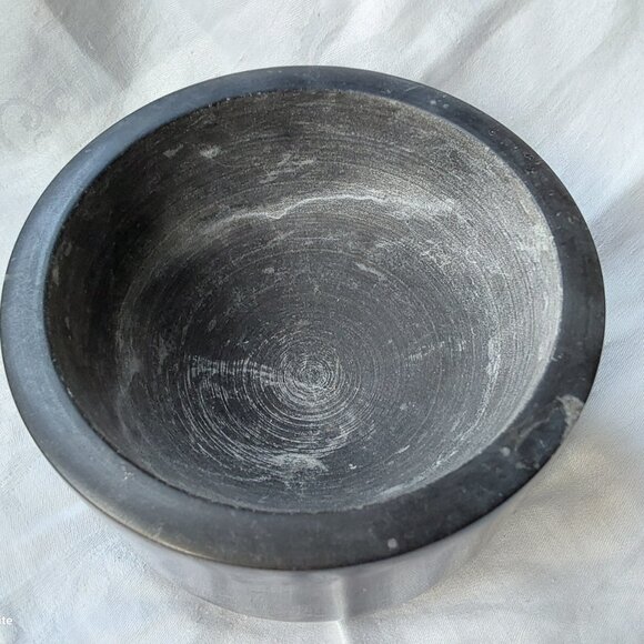 Very heavy black granite mortar and pestle set two sided very good used conditio - Picture 2 of 12